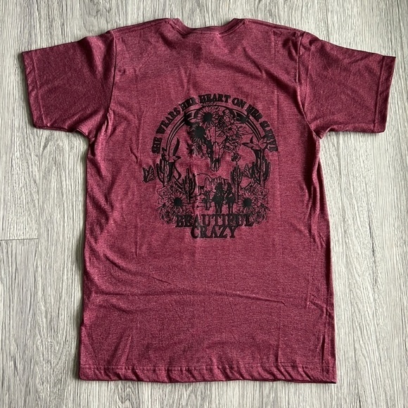 She Wears Her Heart on Her Sleeve - Beautiful Crazy - Picture 4 of 6